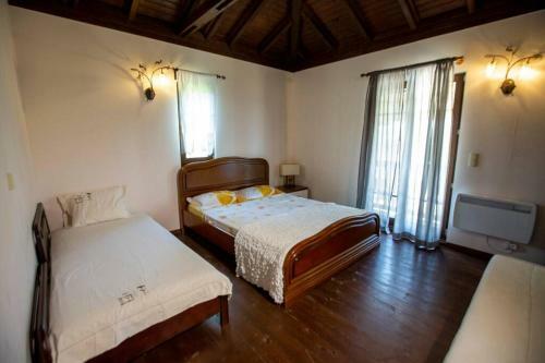 Eco Stone Villa With Private Pool, Jacuzzi And Bbq