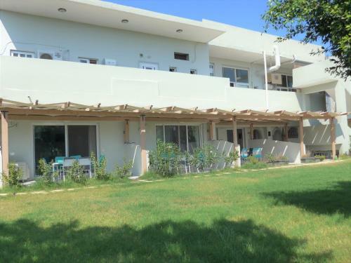 Kalamaki Plaza Apartments