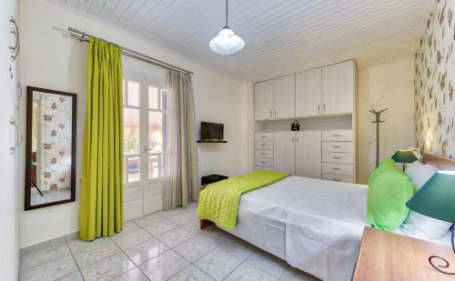Ina Apartments