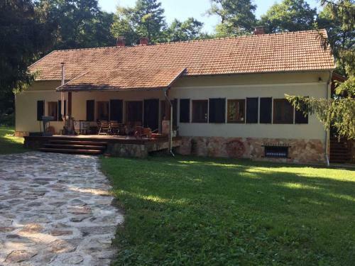 Apartamento Erd? Sz�l�n H�zik�