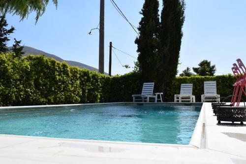 The White Villa Lagonisi
