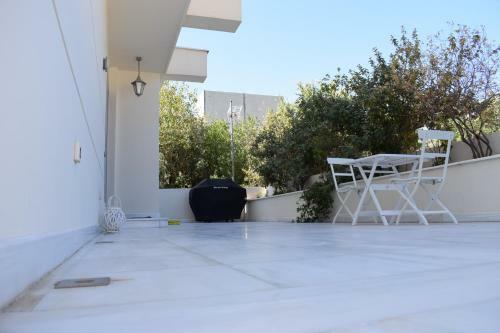The White Villa Lagonisi
