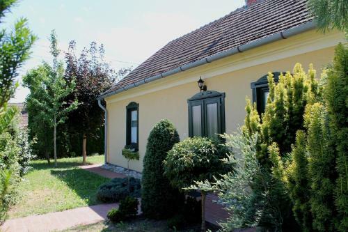 R�bagyarmati Apartman