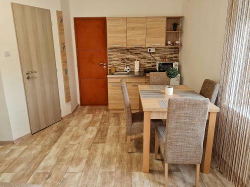 Hostal H�cza House Poroszl�