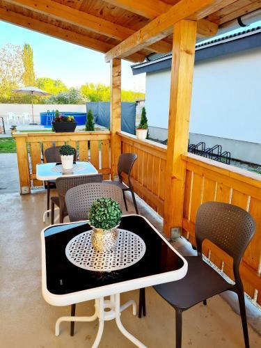 Hostal H�cza House Poroszl�