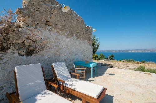 Karavos View - An Artists' Hideaway Paradise