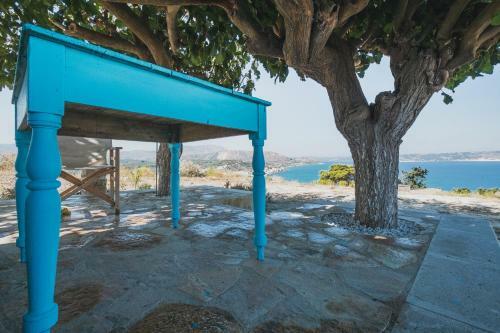 Karavos View - An Artists' Hideaway Paradise