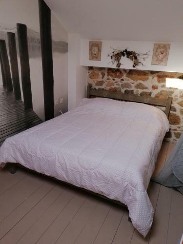 Theos Apartments