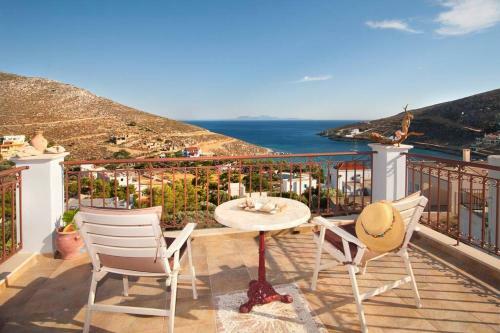 Nikis Seaside House