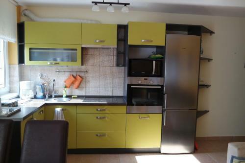 �rnyas Apartman