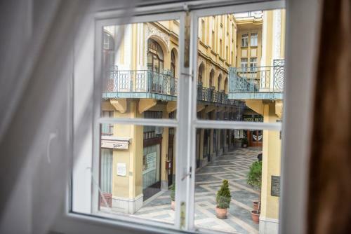 Kir�ly Str Apartman With Free Parking