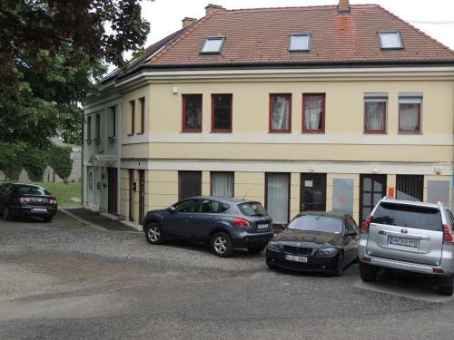 Ramp- Art Apartment
