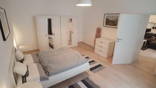 Piacsek Apartmanh�z