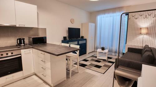 Piacsek Apartmanh�z