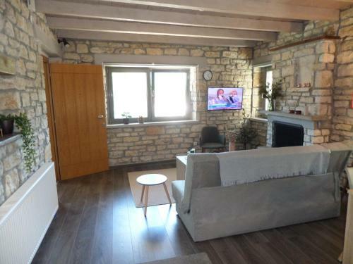 Kalpaki Stone Apartment 1