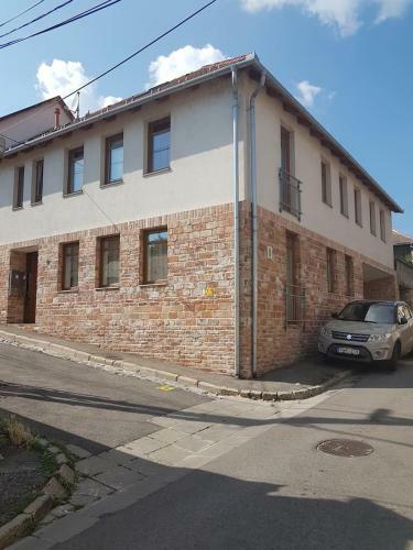 K�zponthoz K�zeli - Cool Tettye Apartman