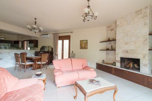 Villa Heraklion Comfy House With Mountain View