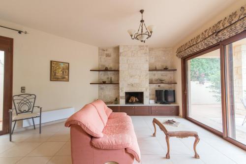 Villa Heraklion Comfy House With Mountain View