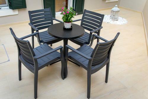 Apartamento Uni Island City Center Suites