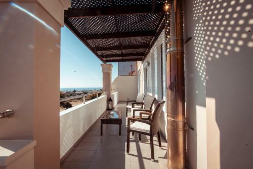 ?harmony Deluxe Villa With View Next To Chania?