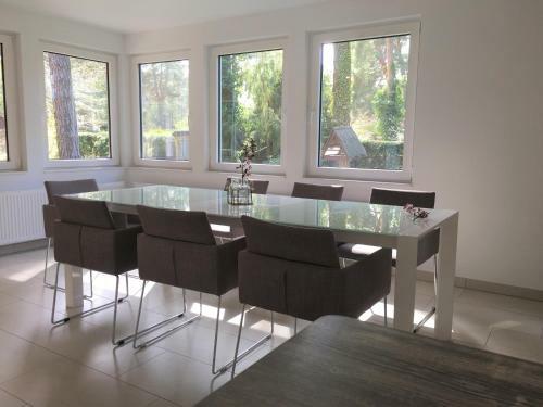 Ferienhaus Potsdam Berlin G�stehaus Monteurzimmer Seen�he