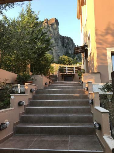 Villa Under Meteora