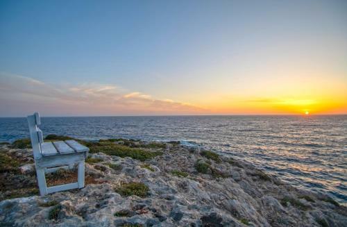 White Rock Cave Villa