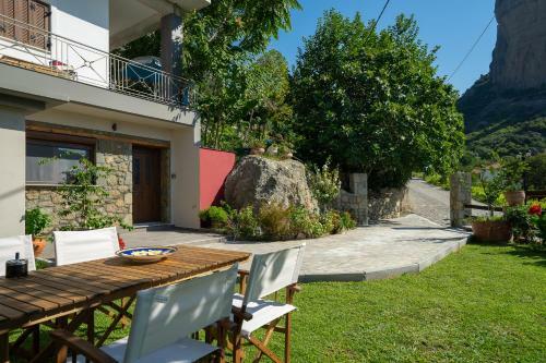 Apartamento Meteoron Theasis
