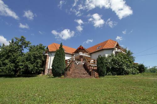 V�r�sk? Apartmanh�z