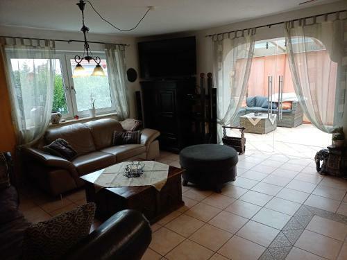 Ferienhaus Mit Poolhalle Und Sauna