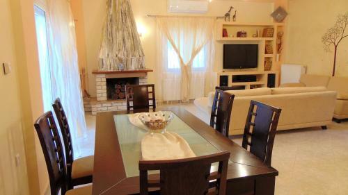 Summer Village House Popi