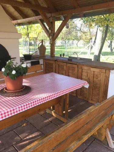 O�zis Apartman