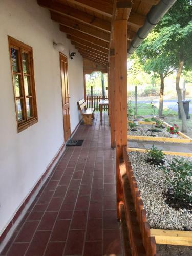 O�zis Apartman