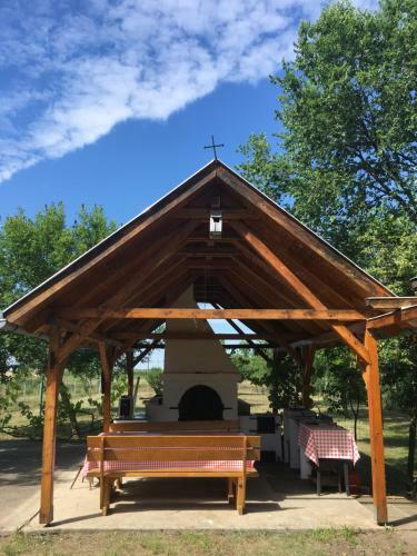O�zis Apartman