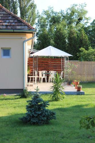 Hostal Ez�stfeny? Vend�gh�z