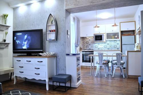 Mistral Holiday House