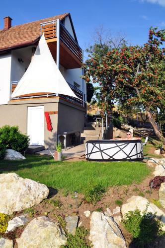 Mistral Holiday House