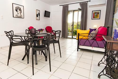 Olympia Zervea Studios & Apartment