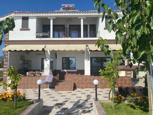 Villa Guest House Costa 1