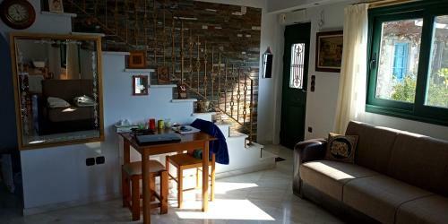 Seafront Maisonette In Kardamyli