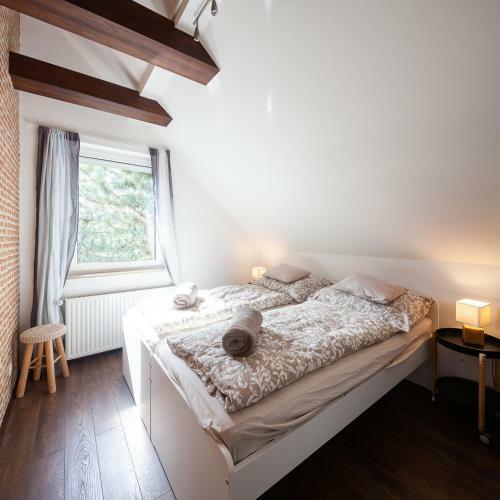 Silver Willow Luxury Apartment