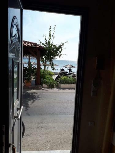 Beachfront Apartment With Amazing Seaview!