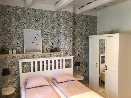 Cseri Porta Kish�z