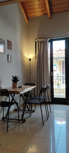 Apartamento Downtown Cute Maisonette