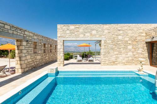 Villa Ypsilon