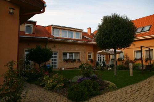 Teubel Apartman 2