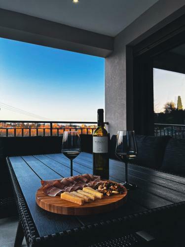Giannel Luxury Apartment 2