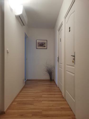 Tina Apartman