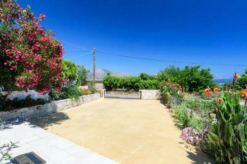 Casa Vasilia Traditional Home
