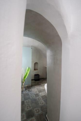 Betty's Home Santorini